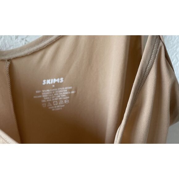 NEW SKIMS Women's Fit Everybody Mini Slip Dress Size M Color Clay - Picture 5 of 6